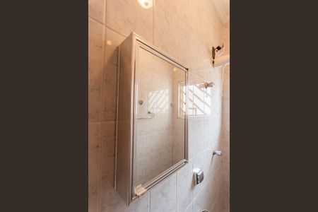 Casa à venda com 312m², 4 quartos e 4 vagasCasa 2- Banheiro