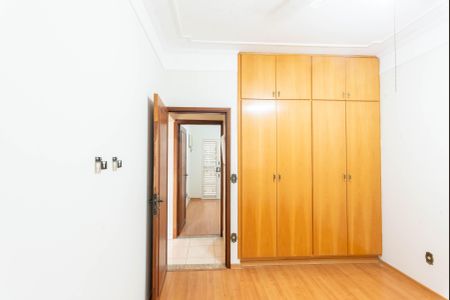 Casa à venda com 312m², 4 quartos e 4 vagasQuarto 1