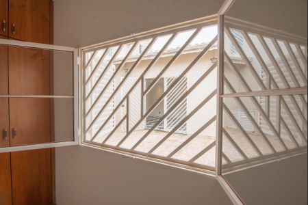 Casa à venda com 312m², 4 quartos e 4 vagasCasa 2-Quarto