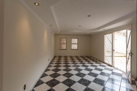 Casa à venda com 312m², 4 quartos e 4 vagasSala