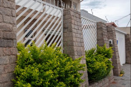 Casa à venda com 312m², 4 quartos e 4 vagasFachada