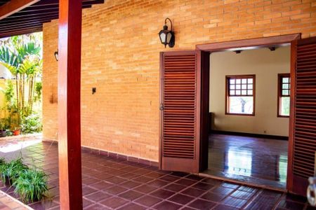 Casa à venda com 488m², 4 quartos e 6 vagas