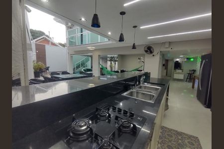 Casa à venda com 177m², 3 quartos e 2 vagas