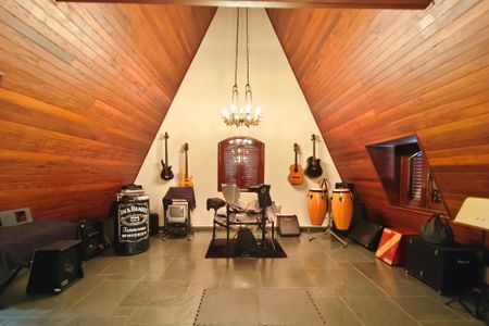 Casa à venda com 366m², 4 quartos e 4 vagasÁrea comum