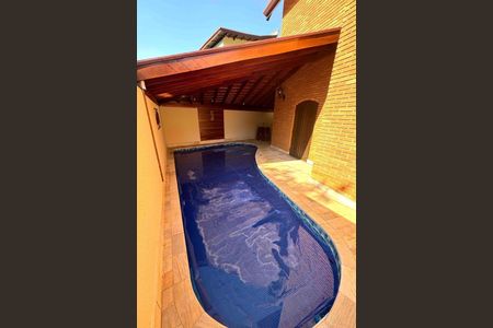 Casa à venda com 366m², 4 quartos e 4 vagas