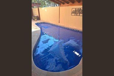 Casa à venda com 366m², 4 quartos e 4 vagas