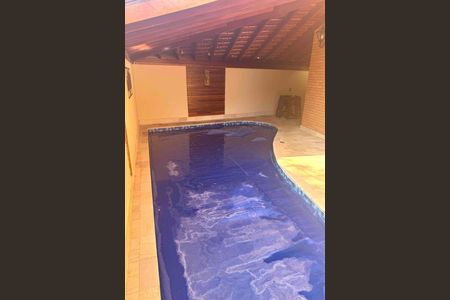 Casa à venda com 366m², 4 quartos e 4 vagas