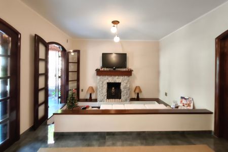 Casa à venda com 366m², 4 quartos e 4 vagasSala de Estar