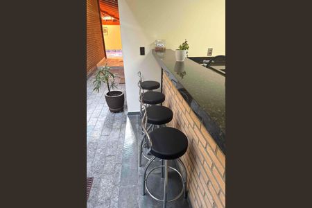 Casa à venda com 366m², 4 quartos e 4 vagas