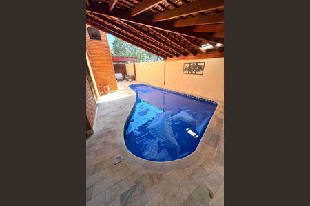 Casa à venda com 366m², 4 quartos e 4 vagas