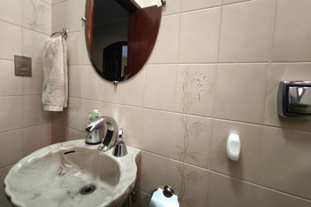 Casa à venda com 366m², 4 quartos e 4 vagasLavabo