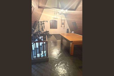 Casa à venda com 366m², 4 quartos e 4 vagas