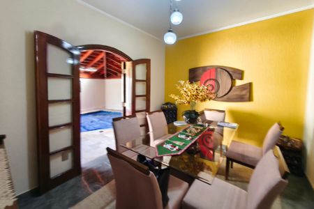 Casa à venda com 366m², 4 quartos e 4 vagasCopa