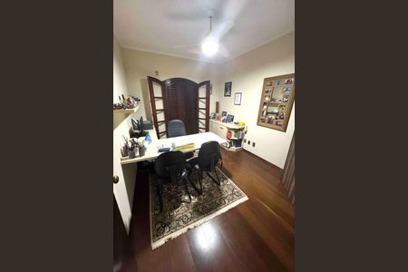 Casa à venda com 366m², 4 quartos e 4 vagas