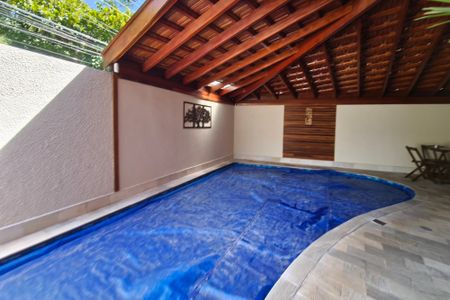 Casa à venda com 366m², 4 quartos e 4 vagasÁrea comum