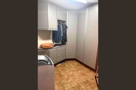 Casa à venda com 366m², 4 quartos e 4 vagas