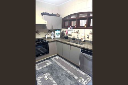 Casa à venda com 366m², 4 quartos e 4 vagas