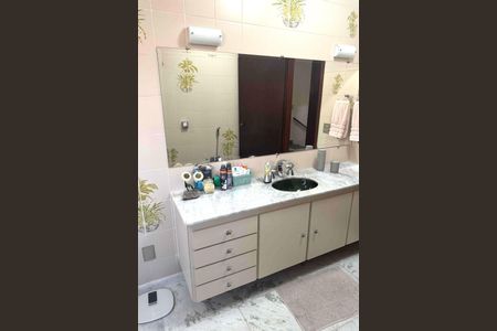 Casa à venda com 366m², 4 quartos e 4 vagas