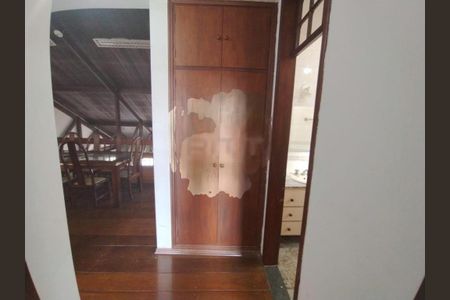 Casa à venda com 4 quartos, 430m² em Vila Brandina, Campinas