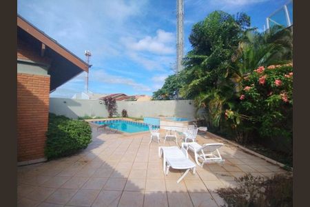 Casa à venda com 4 quartos, 430m² em Vila Brandina, Campinas