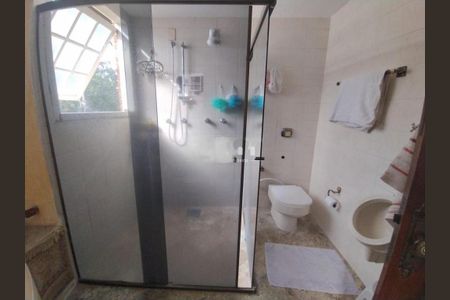 Casa à venda com 4 quartos, 430m² em Vila Brandina, Campinas