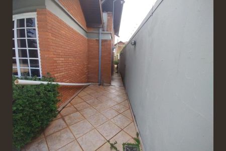 Casa à venda com 4 quartos, 430m² em Vila Brandina, Campinas