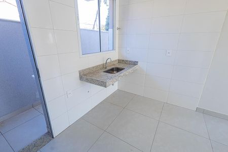 Cozinha de apartamento à venda com 2 quartos, 132m² em Santa Monica, Belo Horizonte