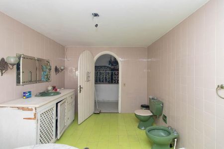 Casa para alugar com 384m², 4 quartos e 2 vagasBanheiro