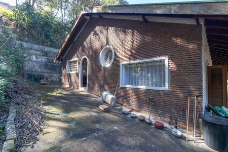 Casa para alugar com 384m², 4 quartos e 2 vagasQuintal