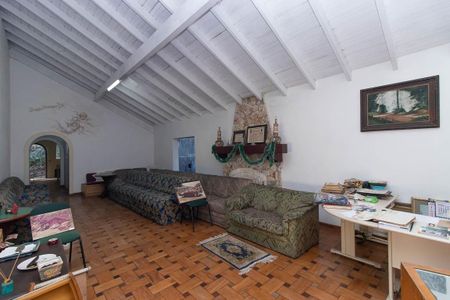 Casa para alugar com 384m², 4 quartos e 2 vagasSala