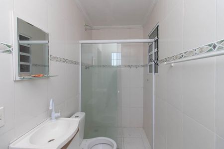 Casa à venda com 120m², 2 quartos e 2 vagasBanheiro da Suíte 1