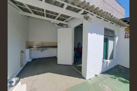 Casa à venda com 225m², 3 quartos e 3 vagasDetalhe
