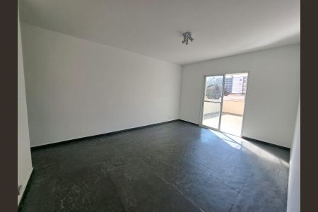 Sala de casa à venda com 3 quartos, 225m² em Vila Osasco, Osasco