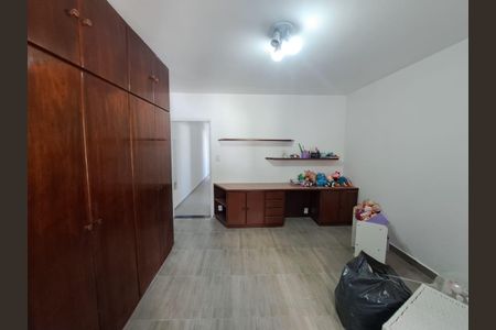 Quarto 1 de casa à venda com 3 quartos, 225m² em Vila Osasco, Osasco