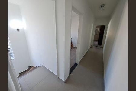 Casa à venda com 225m², 3 quartos e 3 vagasCorredor