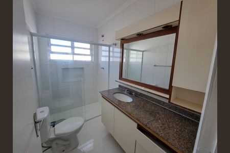 Casa à venda com 225m², 3 quartos e 3 vagasBanheiro 1