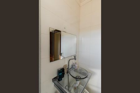 Casa à venda com 176m², 3 quartos e 3 vagasBanheiro Social