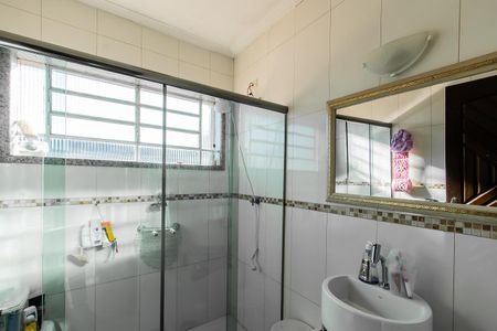 Casa à venda com 176m², 3 quartos e 3 vagasBanheiro da Suíte