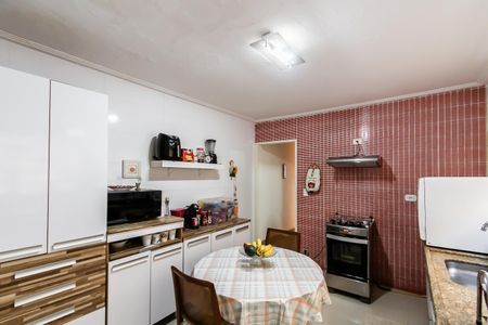 Casa à venda com 176m², 3 quartos e 3 vagasCozinha