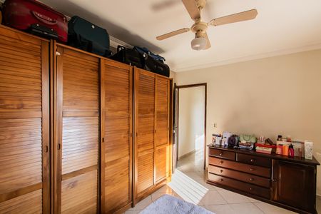 Casa à venda com 176m², 3 quartos e 3 vagasQuarto 2