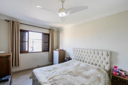 Casa à venda com 176m², 3 quartos e 3 vagasSuíte