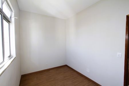 Apartamento à venda com 85m², 3 quartos e 2 vagasQuarto 2