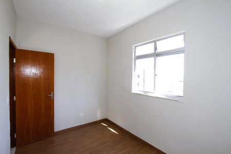 Apartamento à venda com 85m², 3 quartos e 2 vagasQuarto 2
