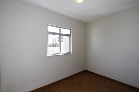 Apartamento à venda com 85m², 3 quartos e 2 vagasQuarto 2