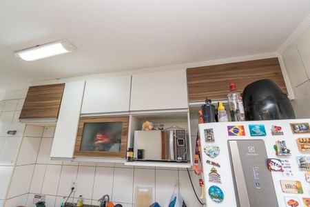 Apartamento à venda com 48m², 2 quartos e 1 vaga Apartamento à venda com 48m², 2 quartos e 1 vagaCozinha - Armários