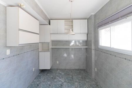 Apartamento à venda com 67m², 2 quartos e 1 vagaCozinha