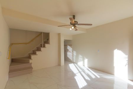 Sala de casa de condomínio para alugar com 2 quartos, 119m² em Centro, Canoas