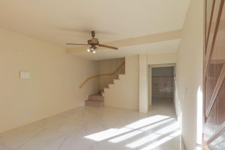 Sala de casa de condomínio para alugar com 2 quartos, 119m² em Centro, Canoas