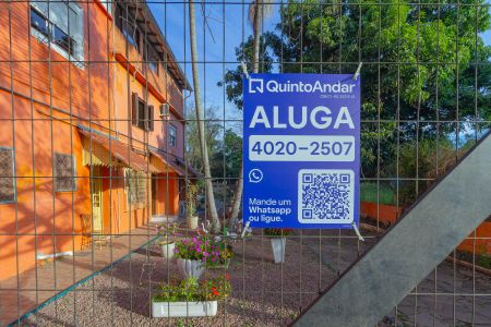 Casa de condomínio para alugar com 119m², 2 quartos e 1 vaga Casa de condomínio para alugar com 119m², 2 quartos e 1 vagaFachada e Placa