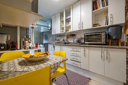 Apartamento à venda com 118m², 3 quartos e 2 vagasCozinha